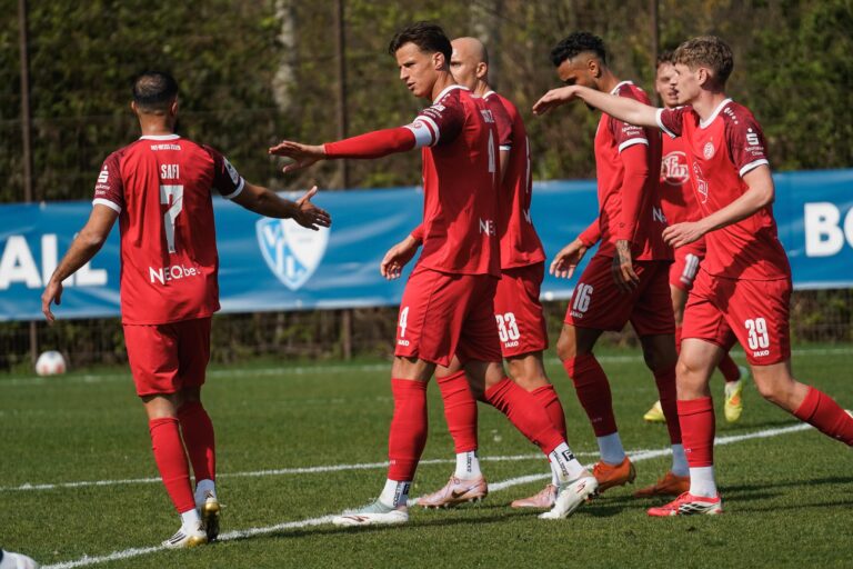 Rot-Weiss Essen feiert überzeugenden 4:0-Testspielsieg in Bochum