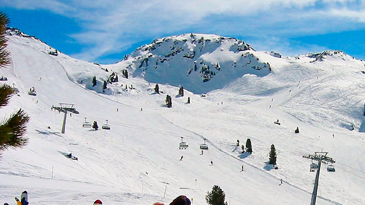 Tragischer Skiunfall in Tirol: 69-Jähriger stirbt bei Zusammenstoß