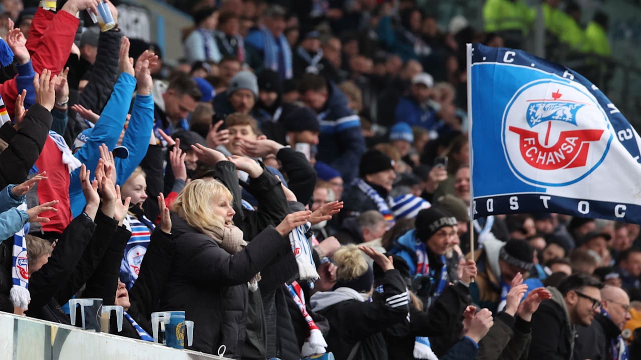 Hansa Rostock: Rekordverdächtiges Fischbrötchen und Aufstiegsambitionen vereint!