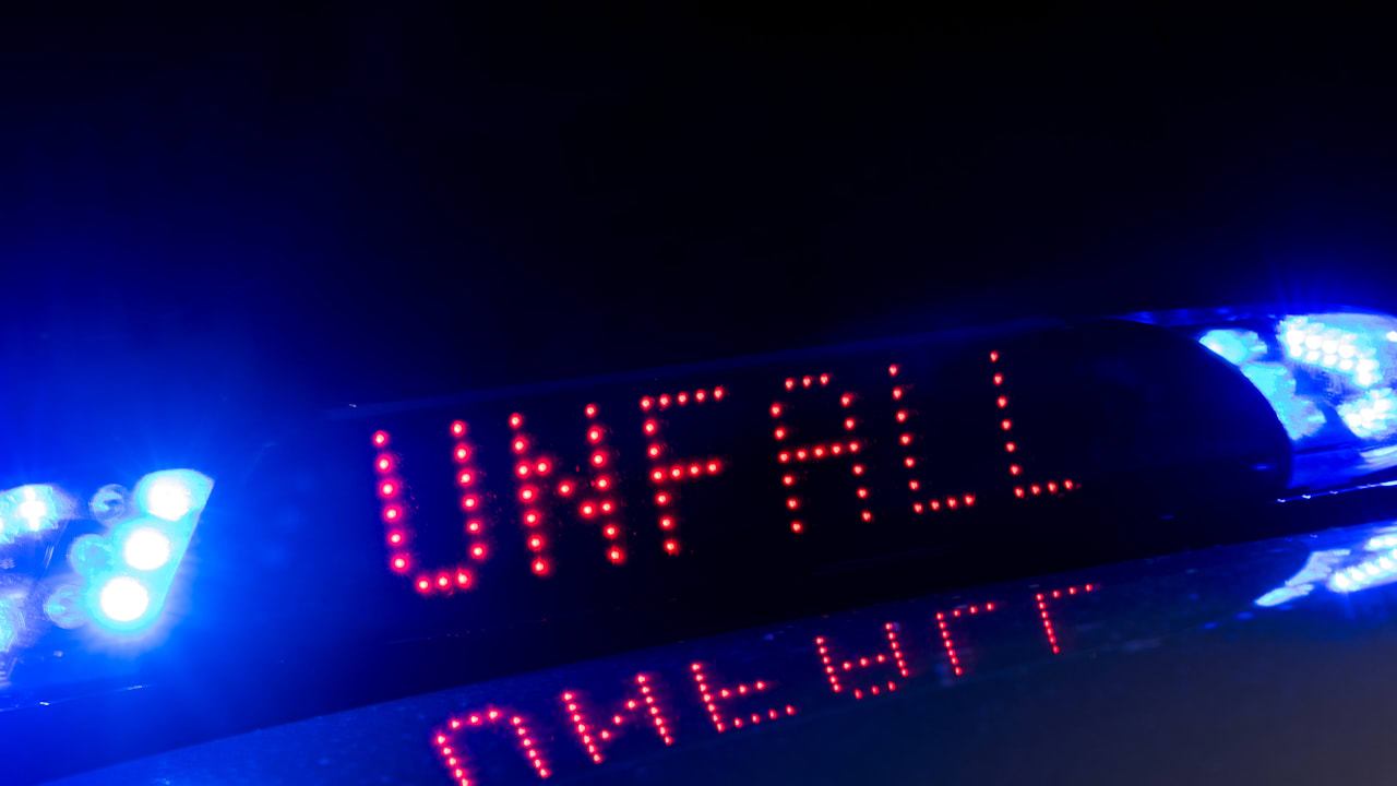 Überholmanöver endet in schwerem Unfall auf B290