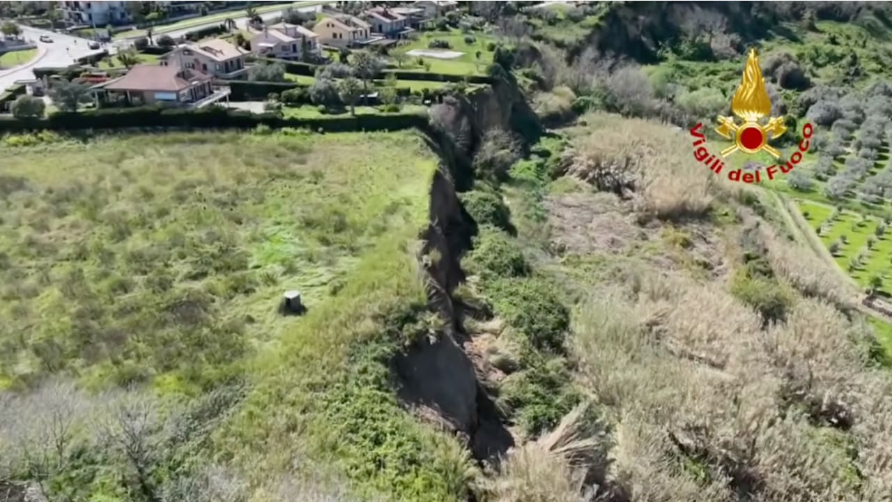 Erdrutsch in Italien: Naturkatastrophe sorgt für Chaos und Zerstörung