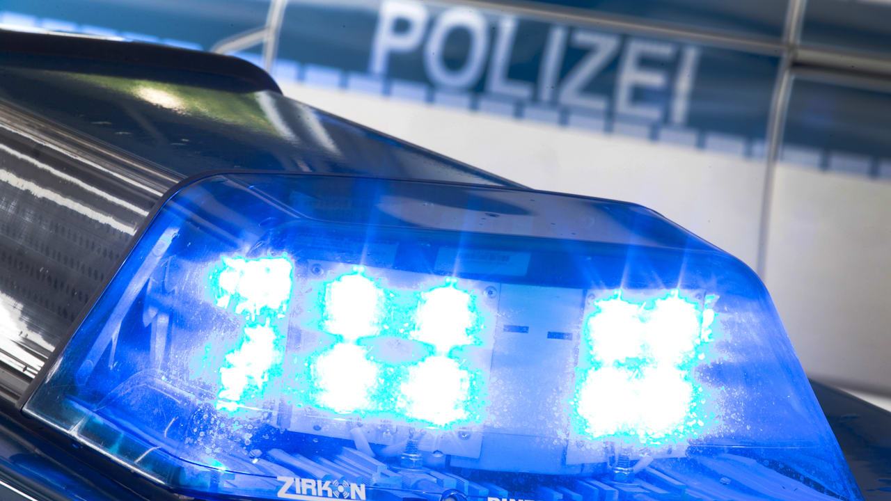 Schwerer Fahrradunfall in Flensburg: Seniorin verletzt sich bei Kollision