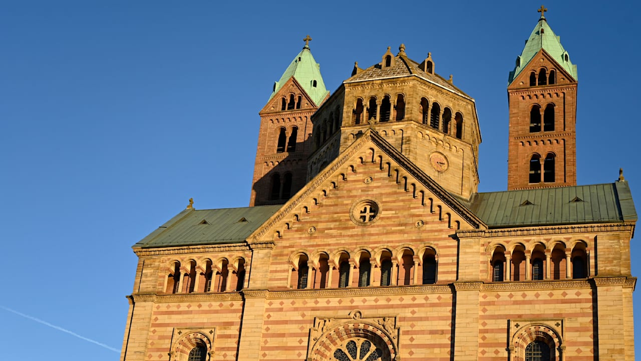 Dreistiger Diebstahl im Speyerer Dom: Tresor mit 5000 Euro entwendet