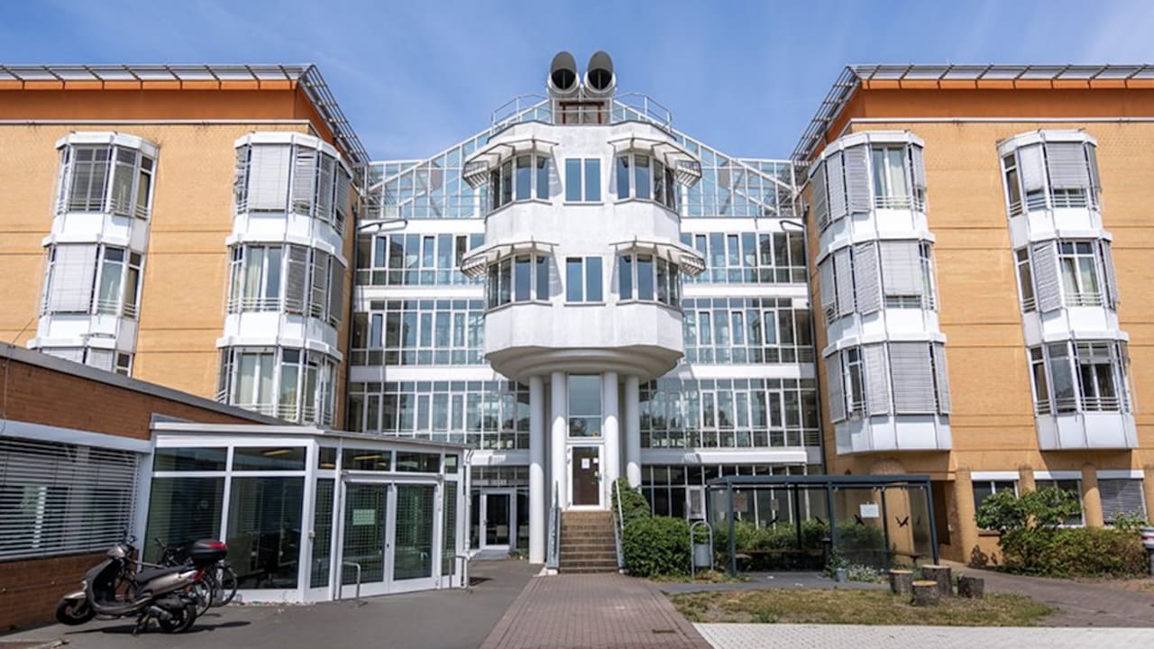 Tragisches Feuer im Berliner Krankenhaus fordert ein Leben