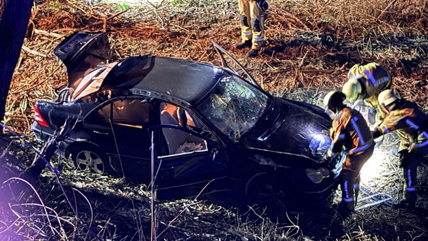 Flucht vor Polizeikontrolle endet im Unfall auf der A2