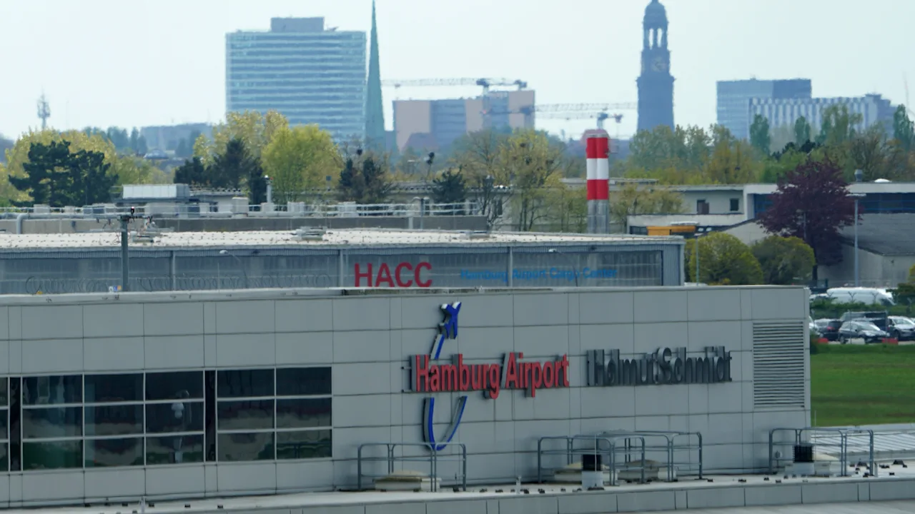 Notlandung in Hamburg: Eurowings-Flugzeug kämpft mit Triebwerksausfall