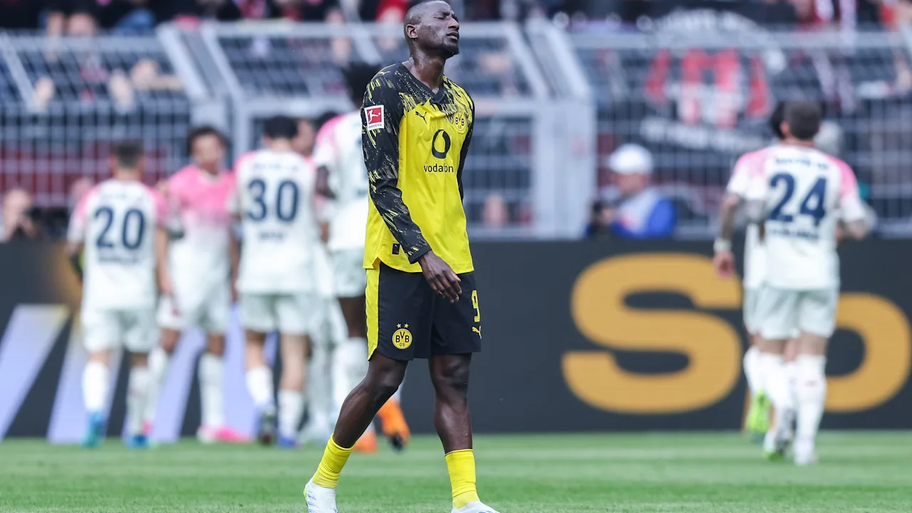 Borussia Dortmund unterliegt Bayer Leverkusen in schwacher Leistung