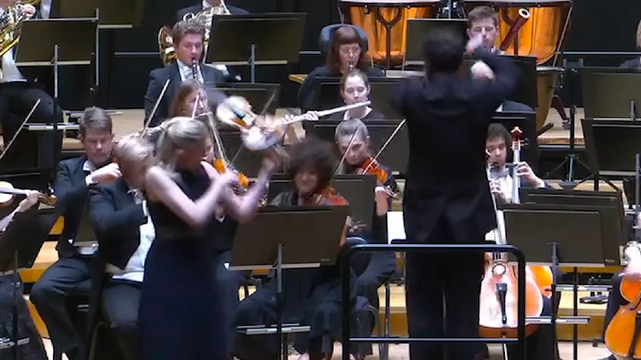 Unglücklicher Vorfall beim Konzert: Dirigent beschädigt wertvolle Violine