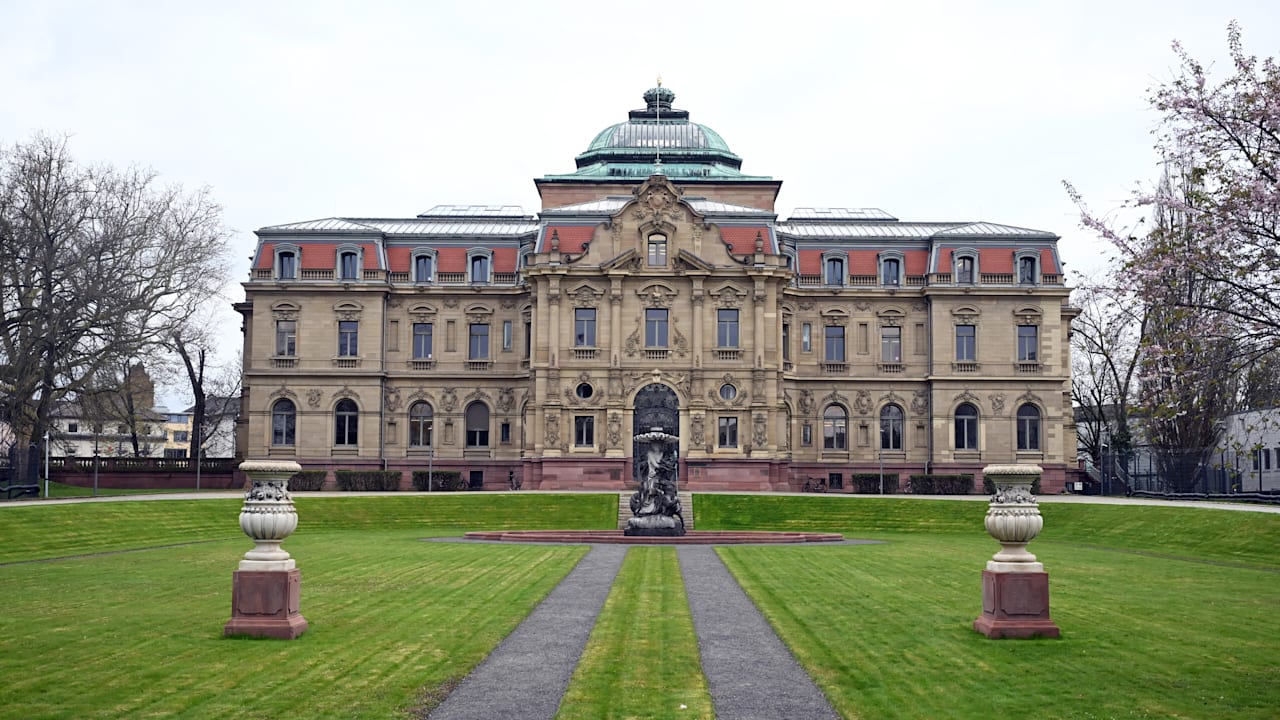 Streit um Überwachungskamera: Mutter klagt gegen Tochter und Schwiegersohn