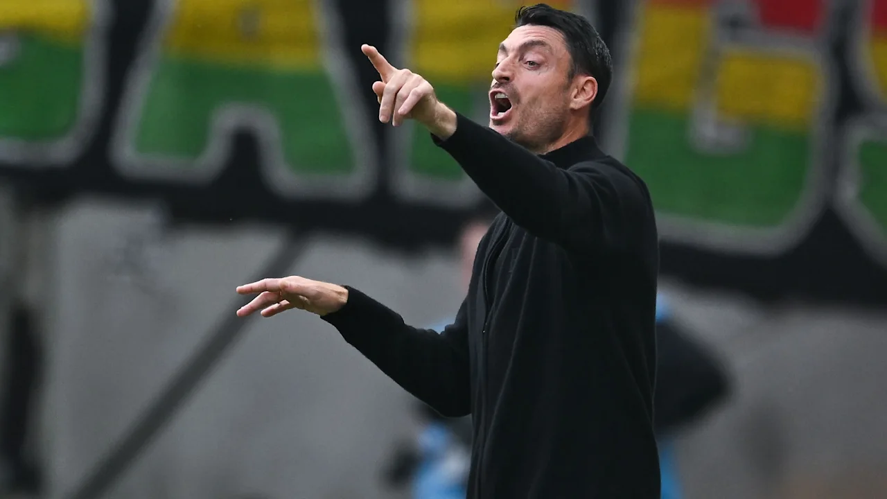 Riera appelliert an die Eintracht-Fans vor dem Duell in Augsburg