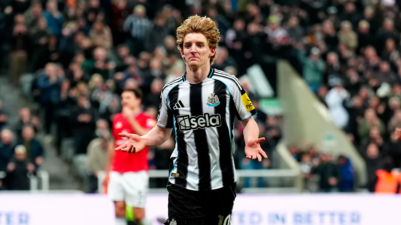 Anthony Gordon nicht mehr im Newcastle-Kader: Was steckt dahinter?