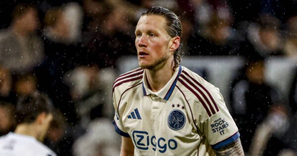 Schalke 04 denkt über Wout Weghorst als neuen Stürmer nach