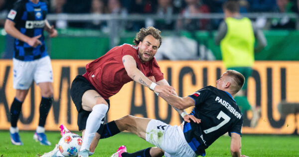 Hannover 96 und SC Paderborn teilen sich die Punkte im Aufstiegskampf