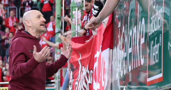 Enttäuschung beim 1. FC Kaiserslautern nach Heimniederlage gegen Braunschweig