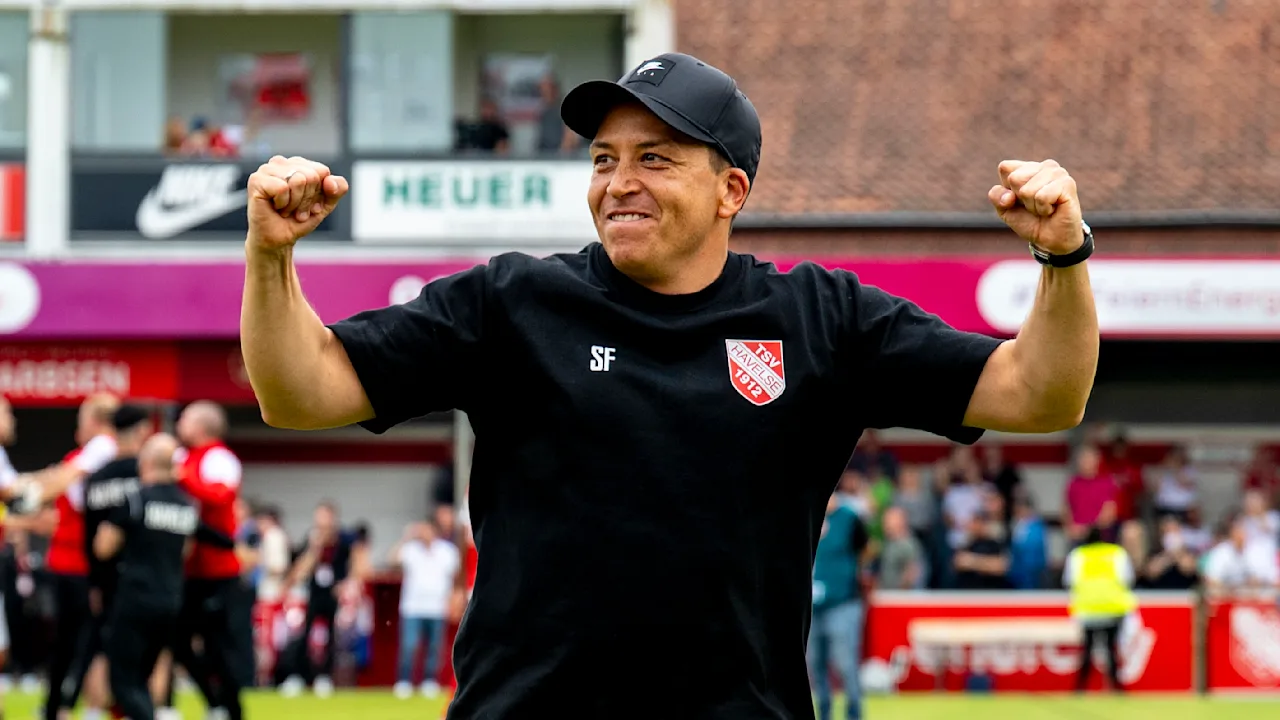 *ICE-Panne in Sachsen-Anhalt: 600 Reisende seit Stunden gestrandet*