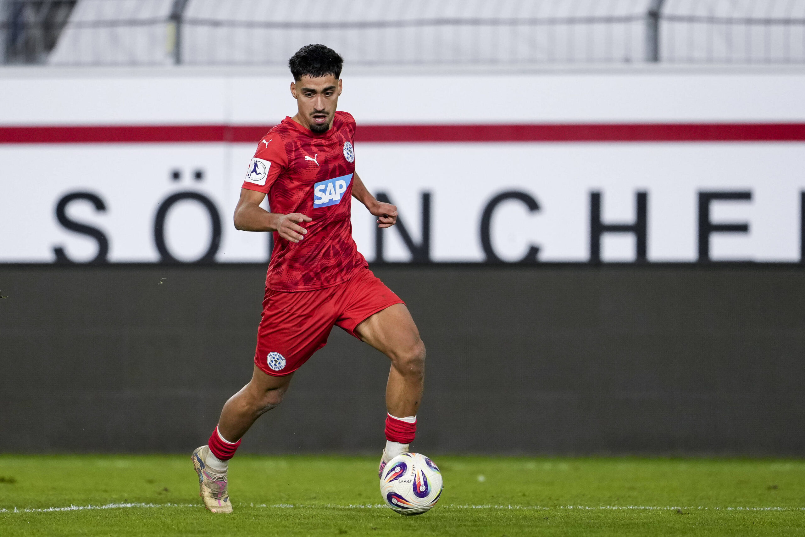 Hoffenheim sichert sich Offensivtalent Zor mit beeindruckenden Statistiken