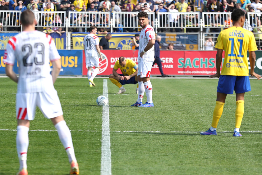 Proteste in der Regionalliga Nordost: 30 Sekunden für Gerechtigkeit