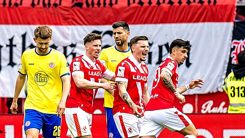 Cottbus macht Druck im Aufstiegsrennen – RWE muss nachlegen