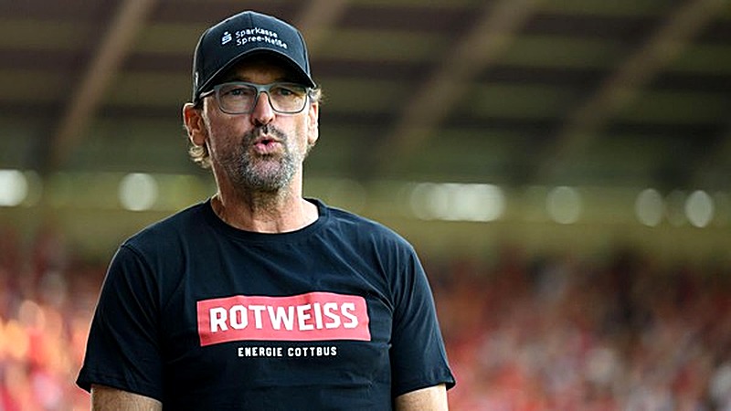 Wollitz' Lob für RWE: „Werbung für den Fußball“