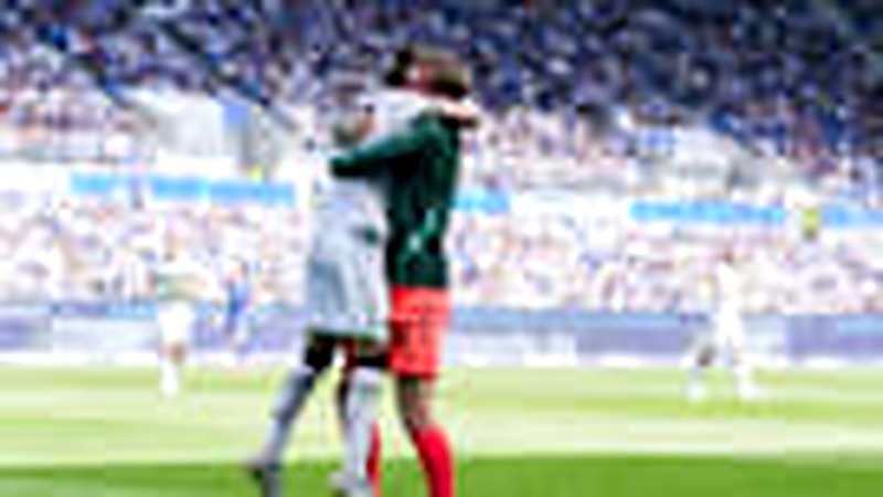 *Ostsee-Wal Timmy in akuter Gefahr: Retter schlagen Alarm*