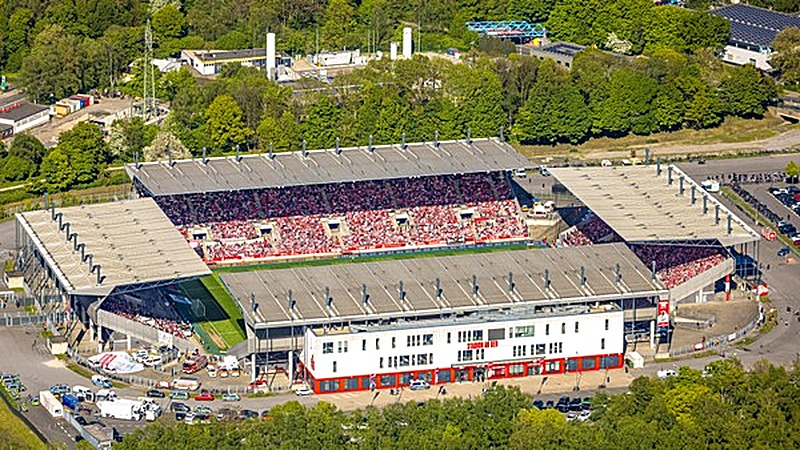 Aufstiegsträume und Stadionpläne: Rot-Weiss Essen vor entscheidenden Hürden