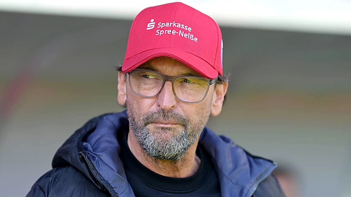 Energie Cottbus vor entscheidendem Duell: Wollitz spricht über Aufstieg und persönliche Zukunft