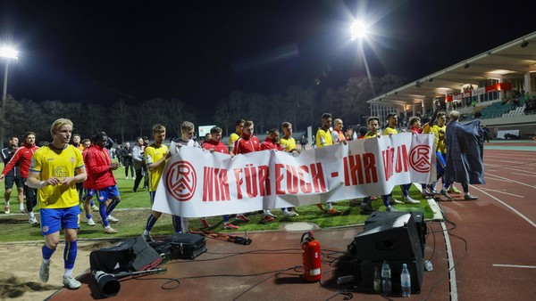*Rot-Weiss Essen feiert wichtigen Sieg – Aufstiegstraum bleibt lebendig!*