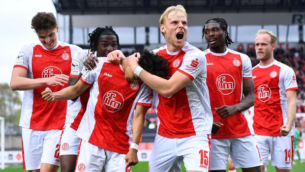 Aufstiegskampf pur: Rot-Weiss Essen trifft auf Energie Cottbus im Drittliga-Showdown