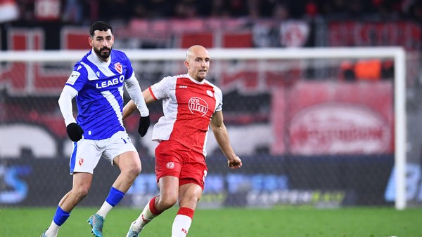 Spitzenkampf in Cottbus: Rot-Weiss Essen will Aufstiegskurs festigen