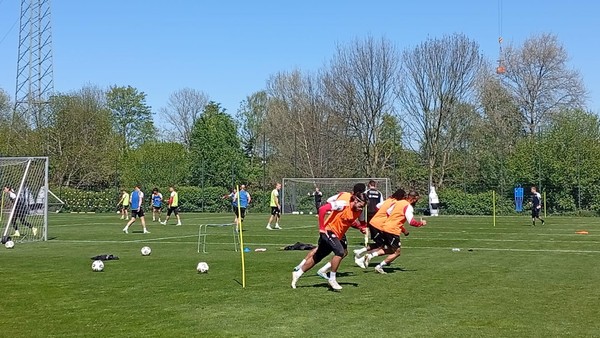 RWE trainiert im Sonnenschein: Fünf Erkenntnisse aus der Vorbereitung auf Saarbrücken