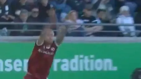 Magischer Moment in der 2. Bundesliga: Corboz begeistert mit Traumtor