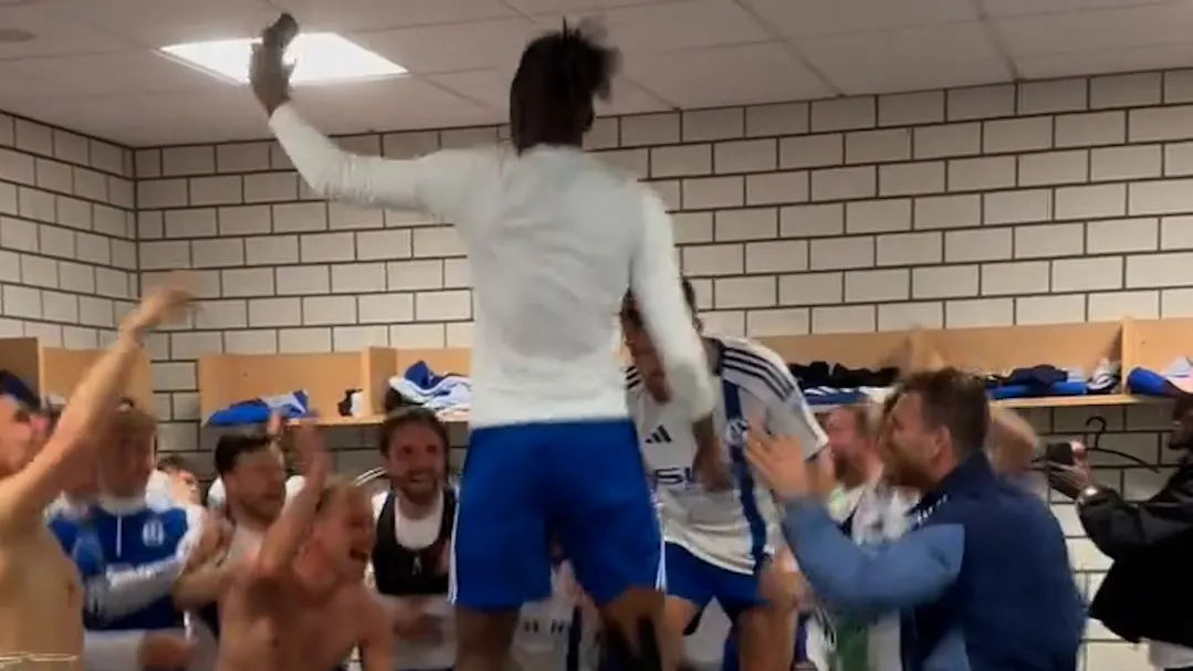 Schalke feiert wichtigen Sieg mit fröhlicher Kabinen-Party