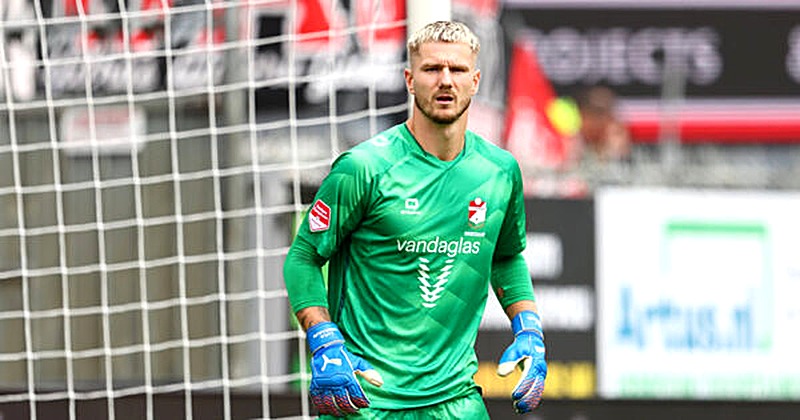 Hansa Rostock auf der Suche nach neuer Nummer 1: Luca Unbehaun im Blickfeld