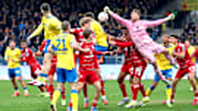 Torhüter-Marathon in der 2. Bundesliga: Marcel Lotka im Fokus