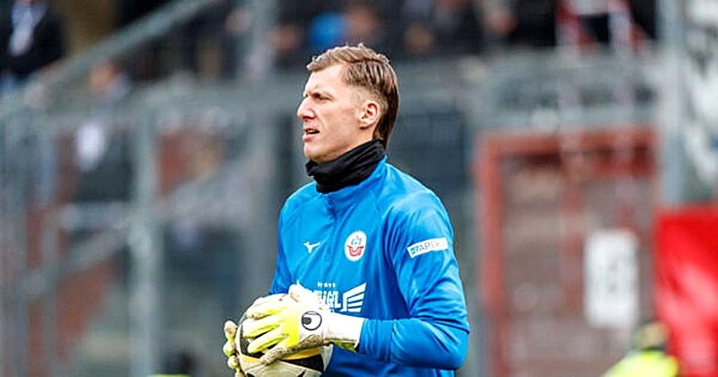 Hansa Rostock verlängert mit Ersatzkeeper Philipp Klewin