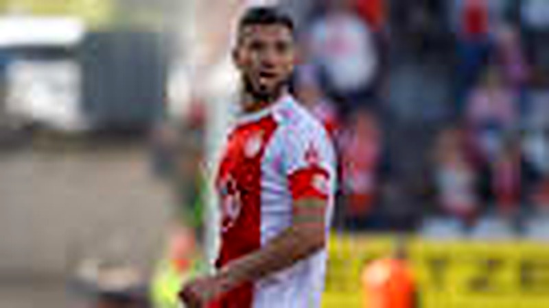 Klaus Gjasula verlässt Rot-Weiss Essen: Ein neuer Lebensabschnitt beginnt