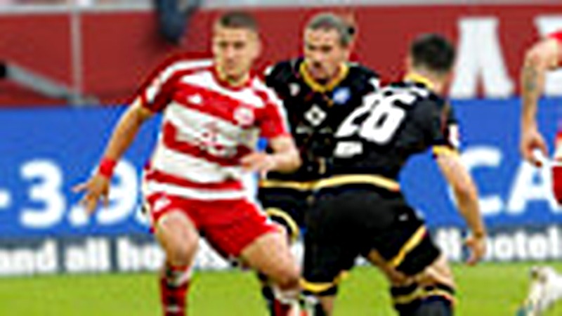 *Der schmerzhafte Verlust: Fortuna Düsseldorf und die verpassten Chancen*