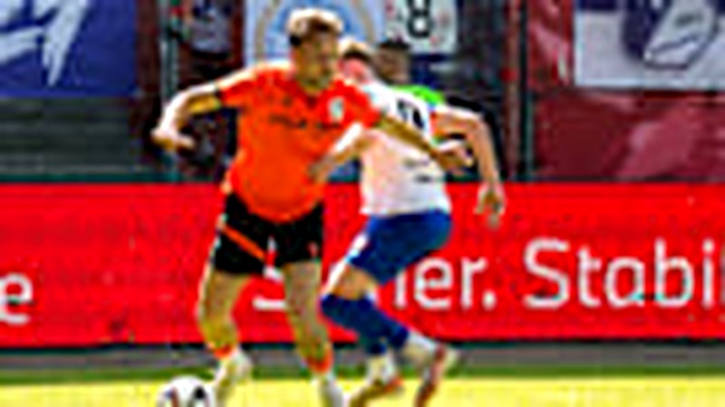 Chemnitzer FC verstärkt Defensive mit erfahrenem Neuzugang Dennis Slamar
