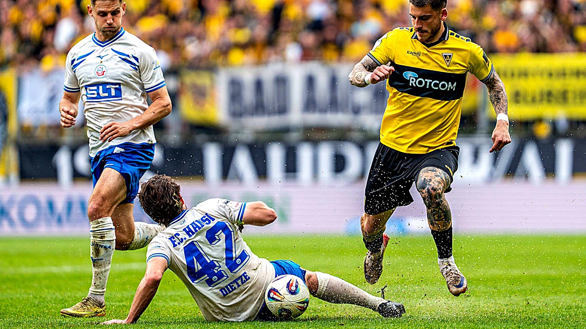 *Werbefrei und ungestört: Das kicker PUR-Abo*