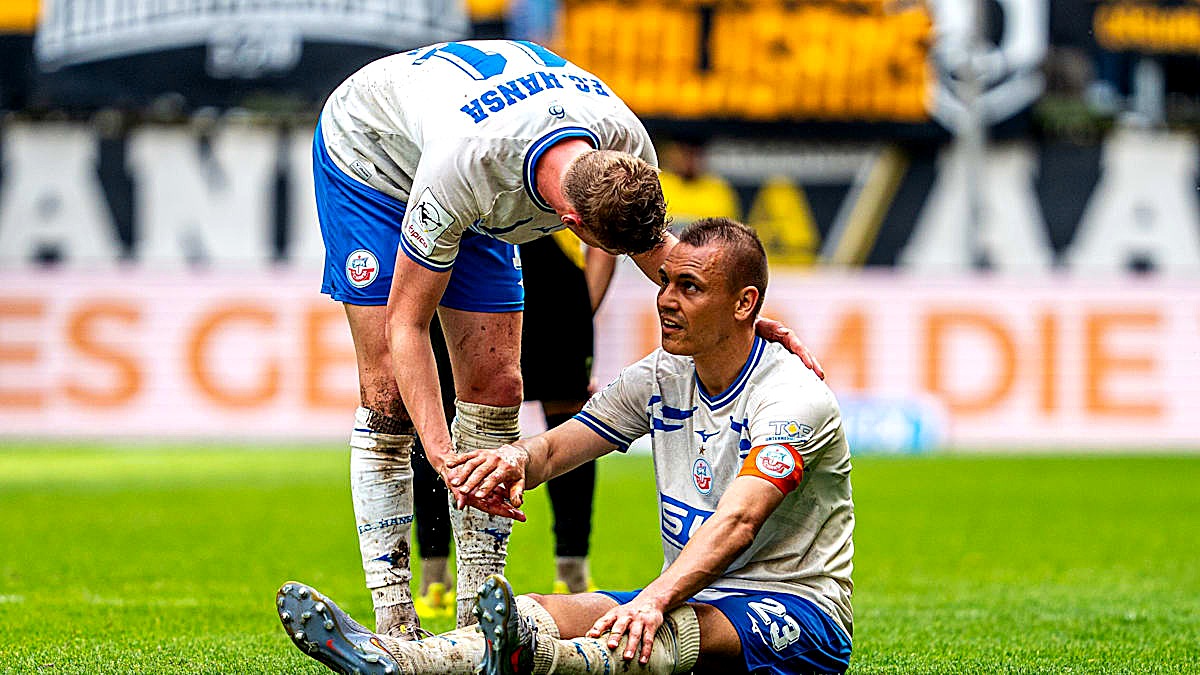 *Werbefrei und ungestört: Das kicker PUR-Abo*