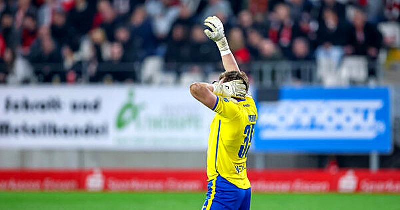 Geldstrafe für SV Waldhof Mannheim nach Böller-Eklat in Essen