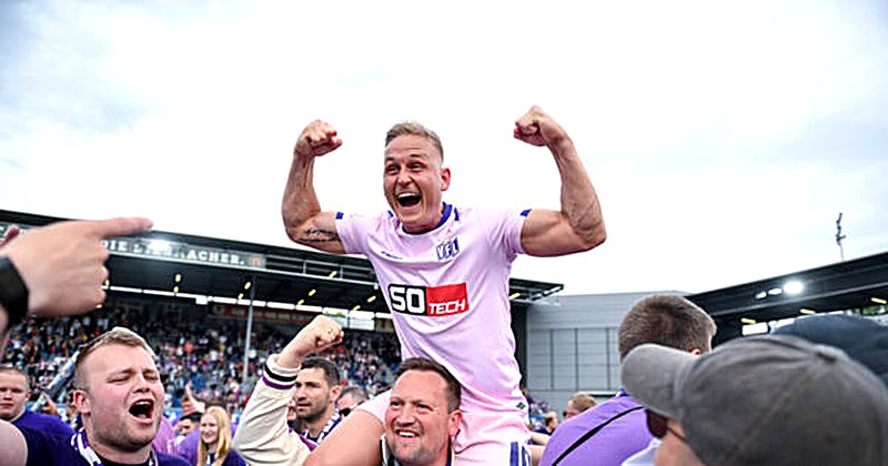 VfL Osnabrück feiert Aufstieg mit großer Party