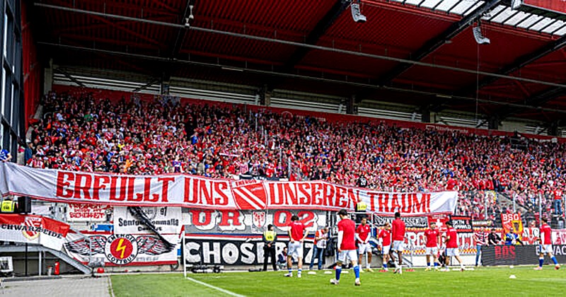 Cottbus feiert den Aufstieg: Eine Nacht voller Emotionen und Jubel