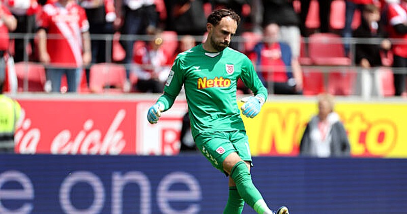 SSV Jahn Regensburg verabschiedet acht Spieler nach enttäuschender Saison