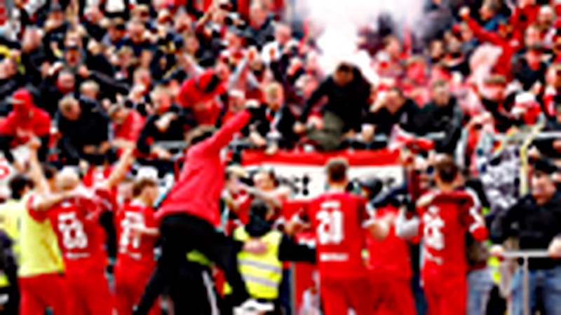 "Aufstiegsfinale: Rot-Weiss Essen setzt auf Heimstärke und Offensive"