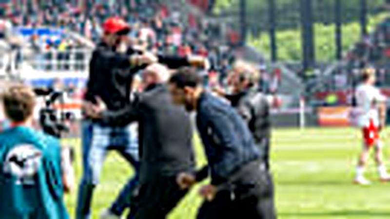 Energie Cottbus setzt auf Wolfsburg: Ein möglicher Neuzugang in der 2. Bundesliga