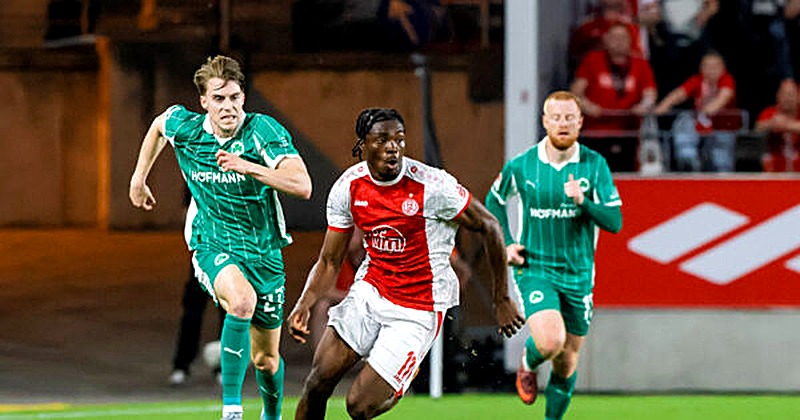 Spannung pur: Das Rückspiel der Zweitliga-Relegation zwischen Greuther Fürth und Rot-Weiss Essen