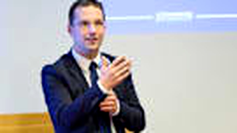 *BFV-Präsident Dr. Christoph Kern plant Alleingang bei Regionalliga-Reform*