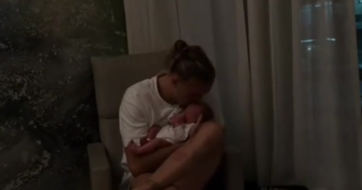 Tom Moustier, ehemaliger Spieler von Rot-Weiss Essen, teilt Familienfreude auf Social Media