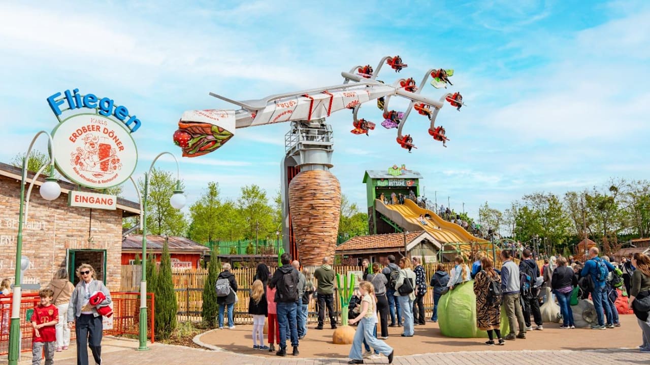 Ein Döner-Karussell und mehr: Karls Erlebnis-Dorf eröffnet in Oberhausen